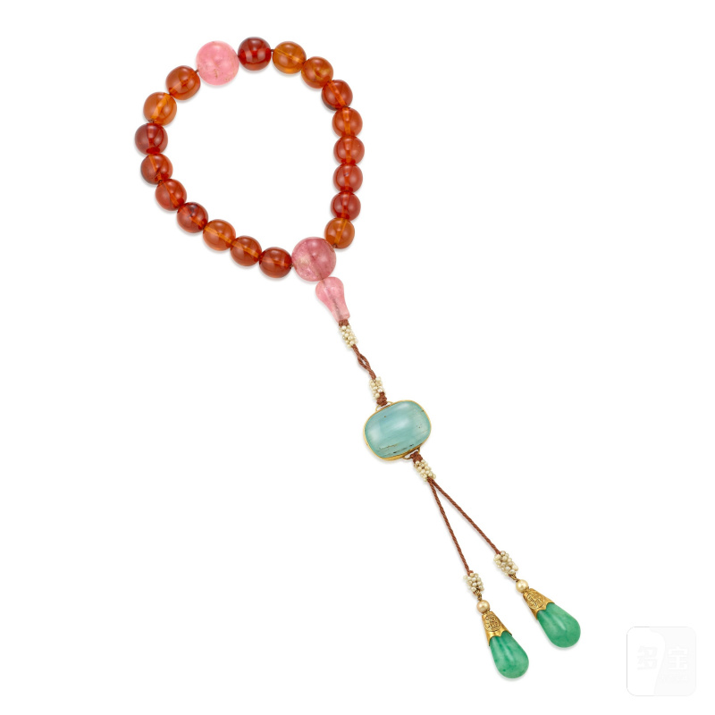 晚清 琥珀十八子手持 粉晶節珠、佛頭，藍晶雲背，翡翠墜角 | AN AMBER, JADEITE AND AQUAMARINE BEADED ROSARY